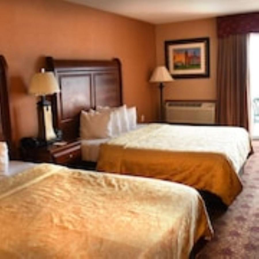 Hamilton Inn Select Beachfront Mackinaw City Eksteriør bilde